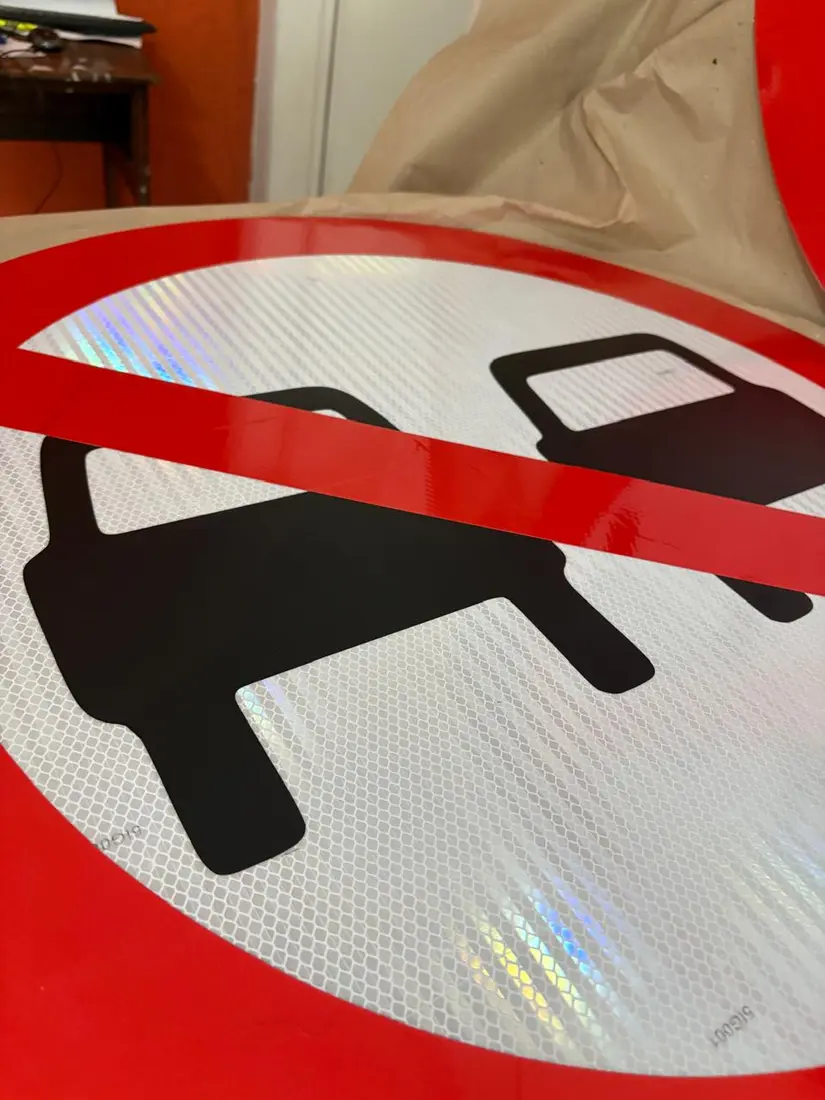 Placas reais de regulamentação fabricadas pela KF Placas